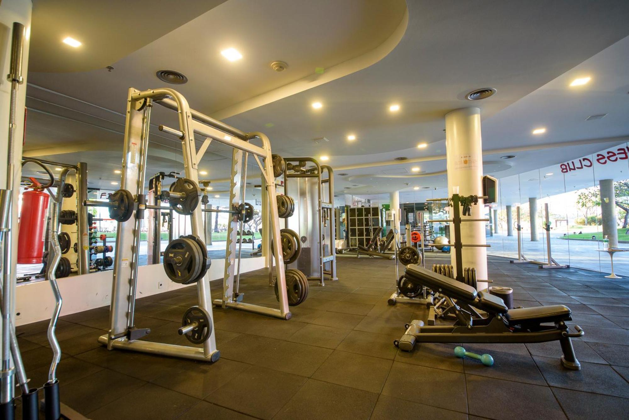 Royal Tulip Brasilia Alvorada Hotell Exteriör bild The gym at the club